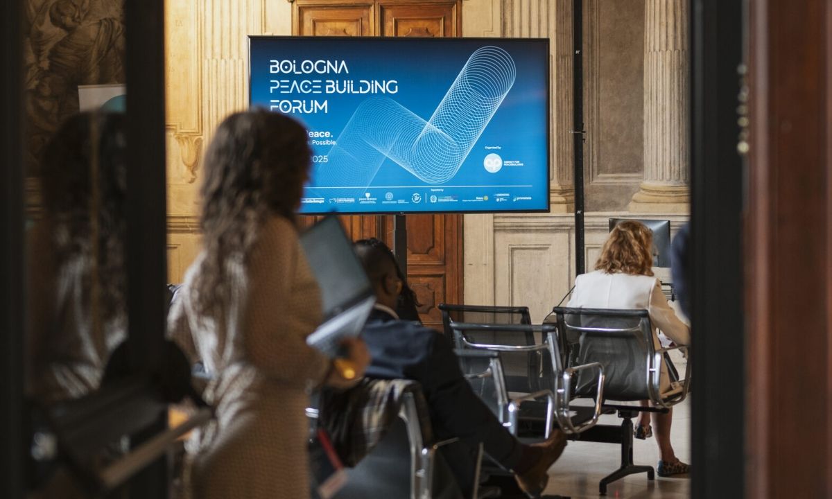 Bologna Peacebuilding Forum — Identità visiva per un forum internazionale (11)